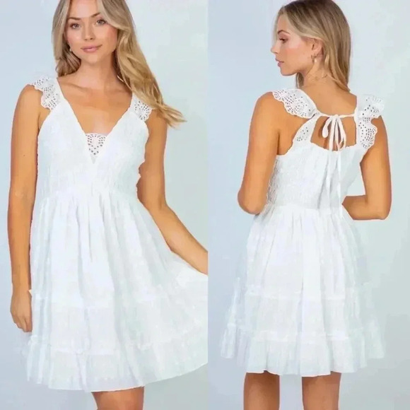 White Birch Black Label Flutter Sleeve Smocked Dress Size XL White EUC - Picture 1 of 15